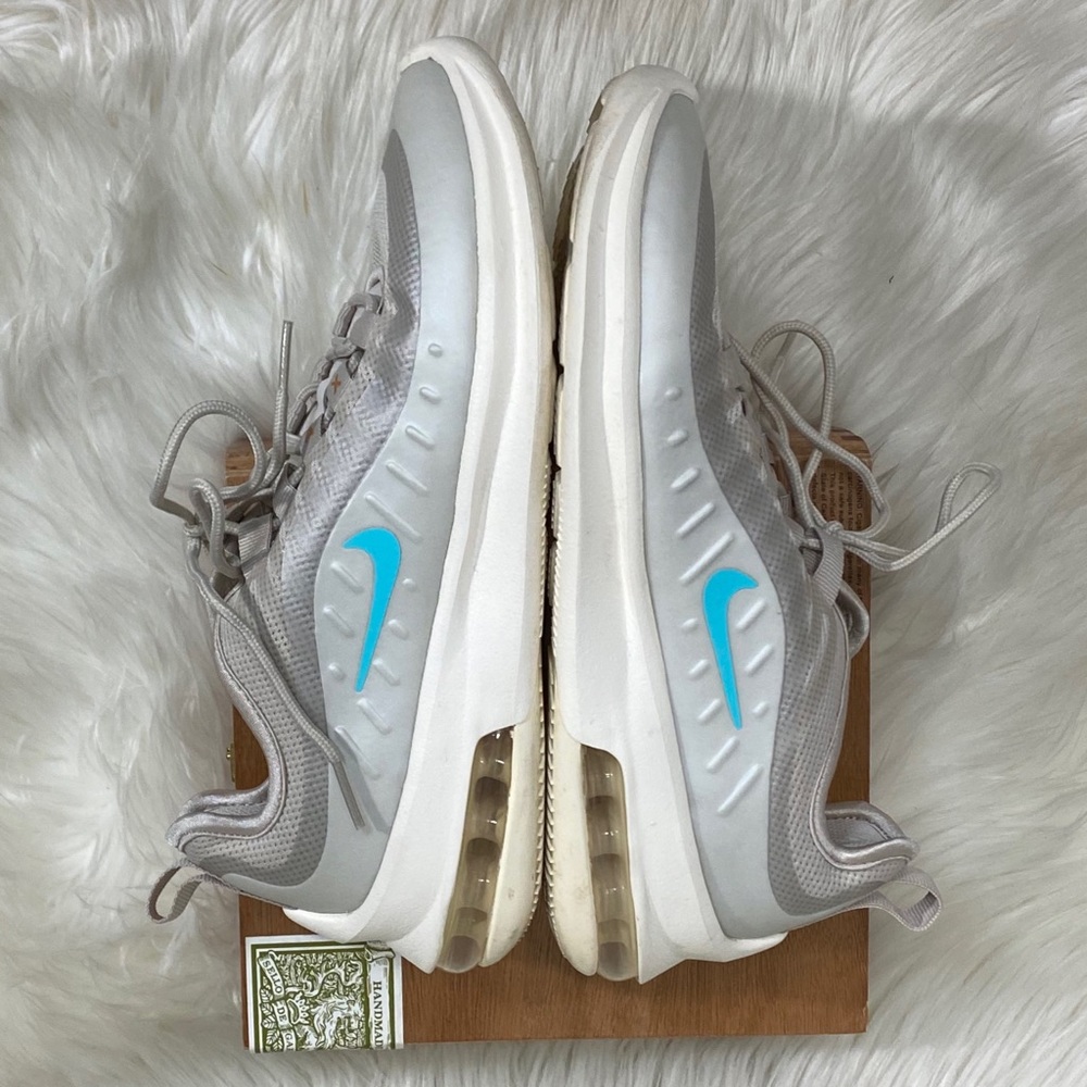 Nike Air Max Axis Sneakers - Picture 5 of 11